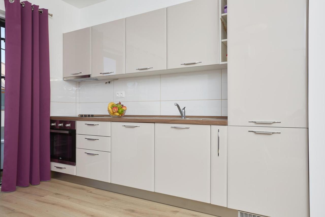 Apartments Nika Turanj Εξωτερικό φωτογραφία
