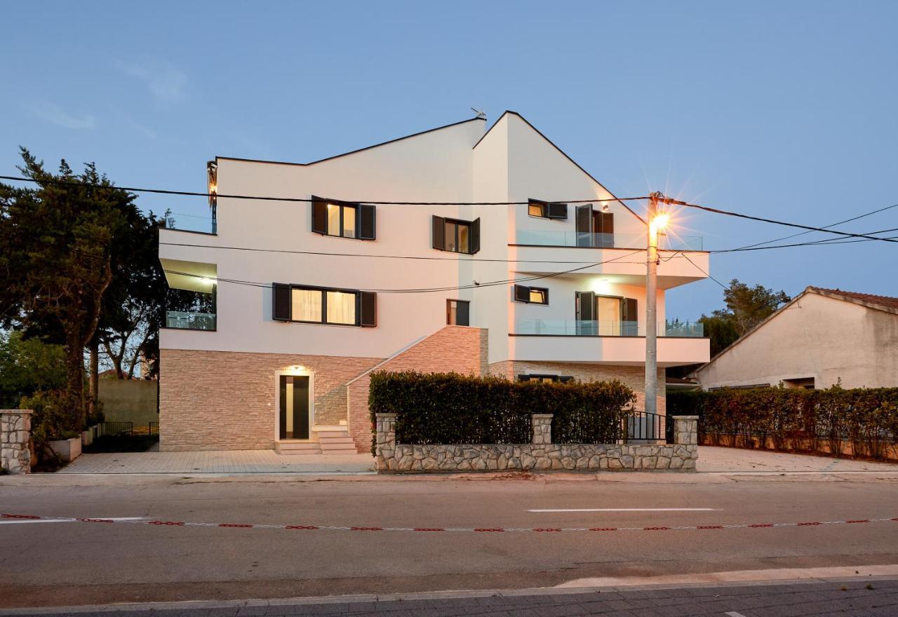 Apartments Nika Turanj Εξωτερικό φωτογραφία