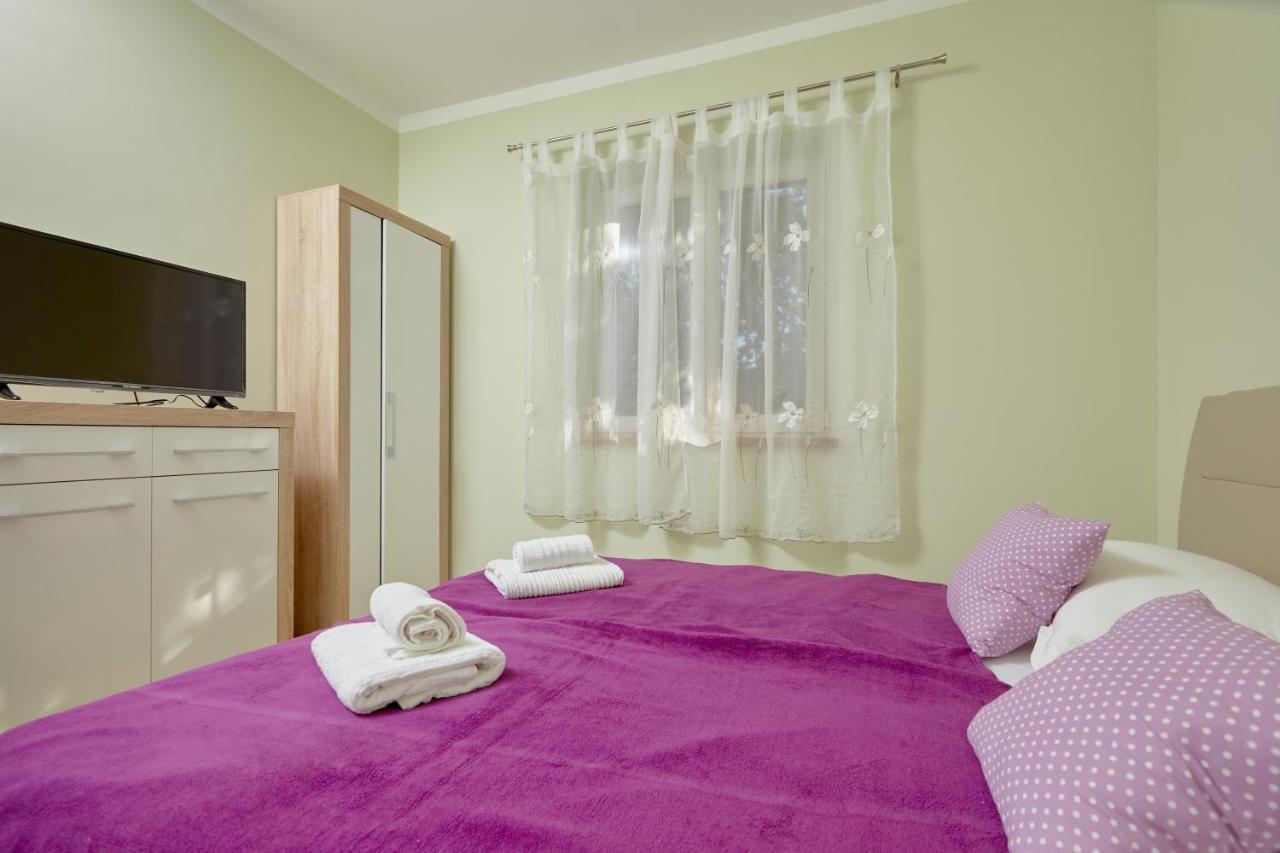 Apartments Nika Turanj Εξωτερικό φωτογραφία
