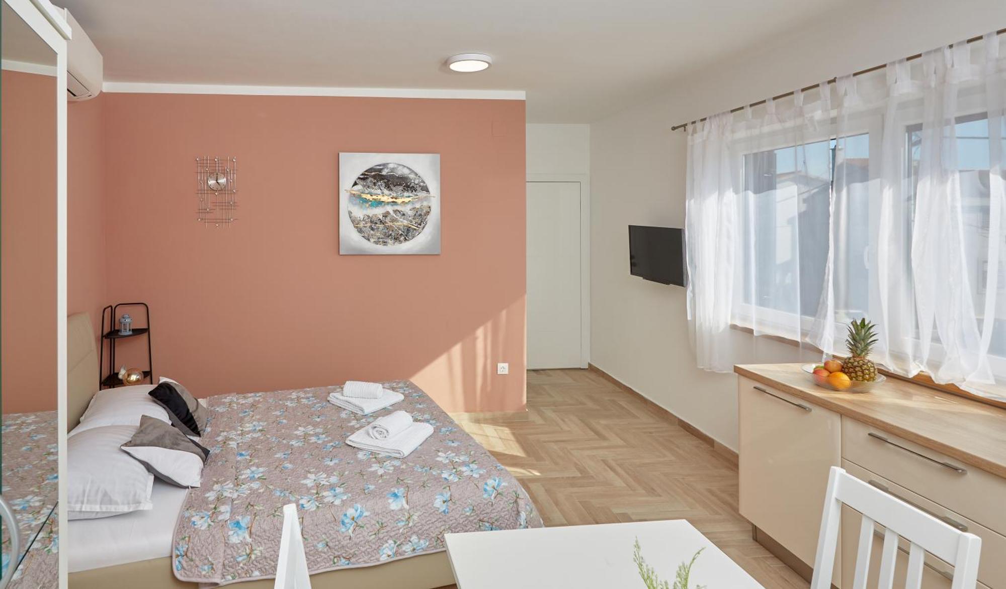 Apartments Nika Turanj Εξωτερικό φωτογραφία